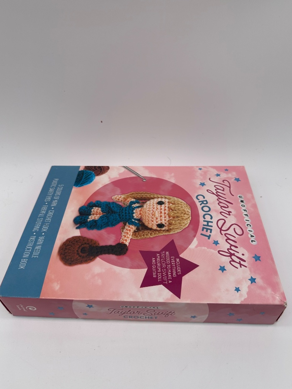 Unofficial Taylor Swift Crochet Amigurumi Doll & Guitar Kit - Picture 11 of 14